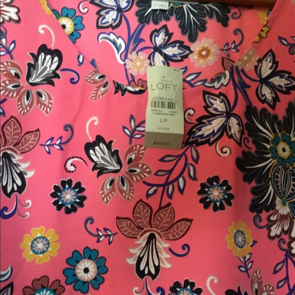 LOFT floral top NWOT - Picture 2 of 2